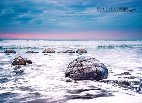 LOT124 - Moeraki Boulders at Sunrise - Large Postcard - Postcards NZ Ltd