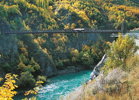 LQT130 - Bungy Jumping - Large Postcard - Postcards NZ Ltd