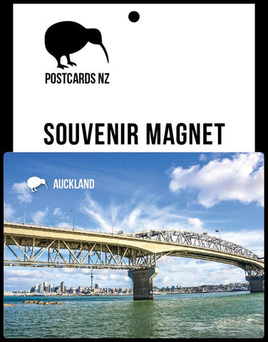SAU117 - Auckland - City of Sails - Small Postcard