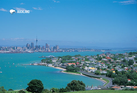 SAU142 - Auckland Waterfront &  Sky Tower - Small Postcard