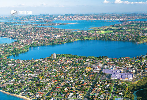 SAU150 - Aerial Milford, Lake Pupuke & Takapuna - Small Postcard - Postcards NZ Ltd