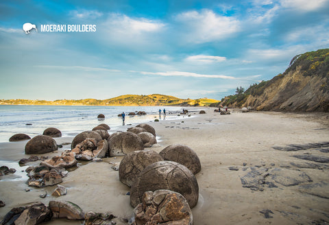 SOT761 - Moeraki Boulders - Small Postcard - Postcards NZ Ltd