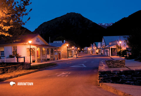 SQT816 - Arrowtown - Small Postcard - Postcards NZ Ltd