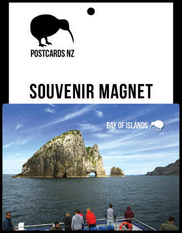 MBI014 - Hole In The Rock - Postcards NZ Ltd
