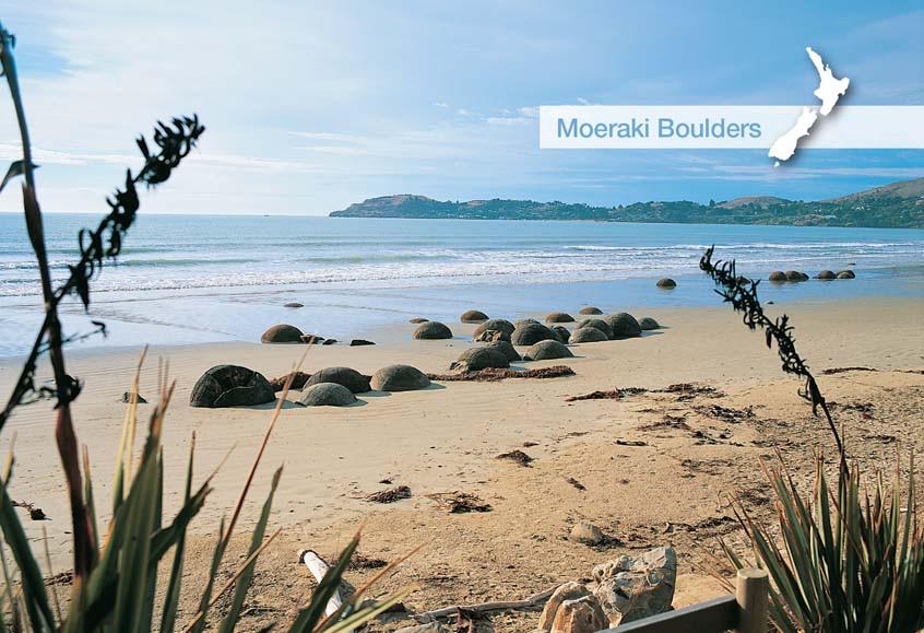 SOT772 - Moeraki Boulders - Small Postcard - Postcards NZ Ltd