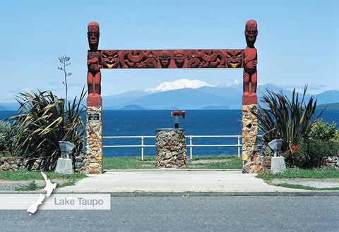 SAU150 - Aerial Milford, Lake Pupuke & Takapuna - Small Postcard