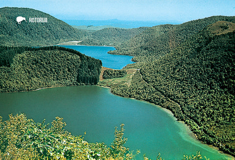 SRO218 - Blue And Green Lakes - Small Postcard - Postcards NZ Ltd